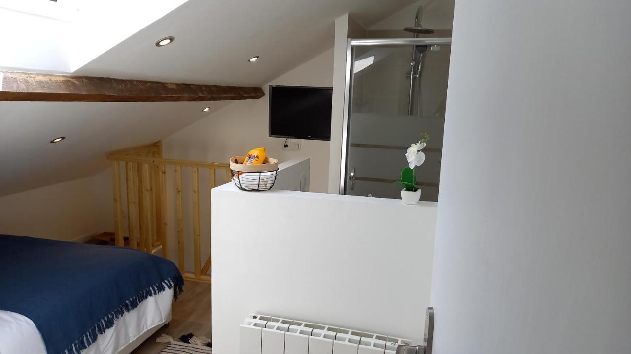 Charmante Maison Cosy à Villabé-hyper Centre-gare-wifi Appartamento *